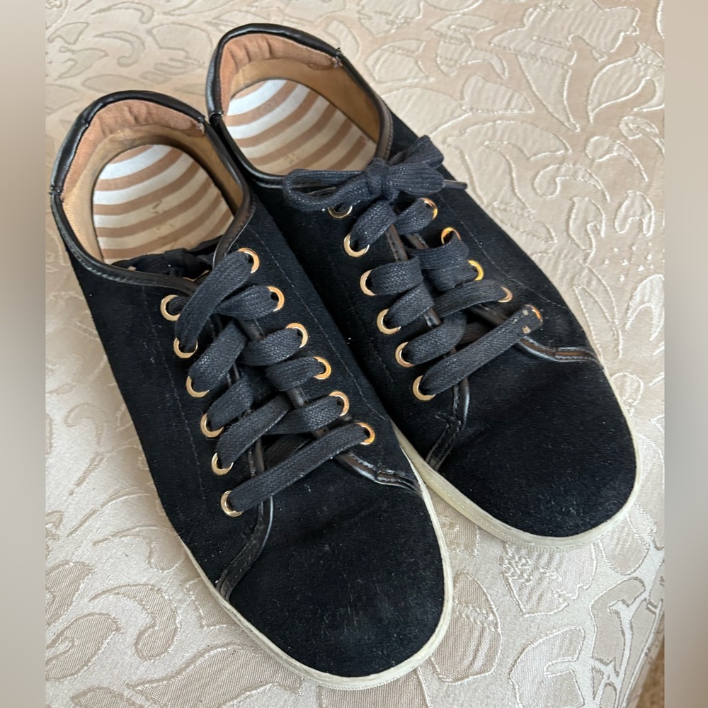 Vionic Brinley Women's Suede Sneaker